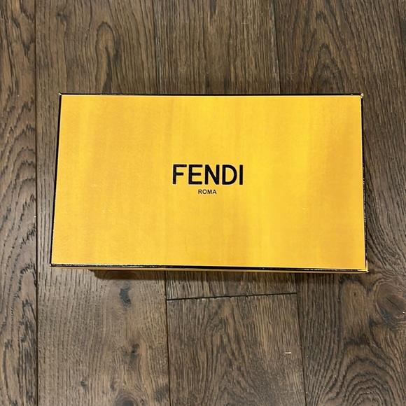 Fendi signature logo slide sandal - Picture 6 of 6